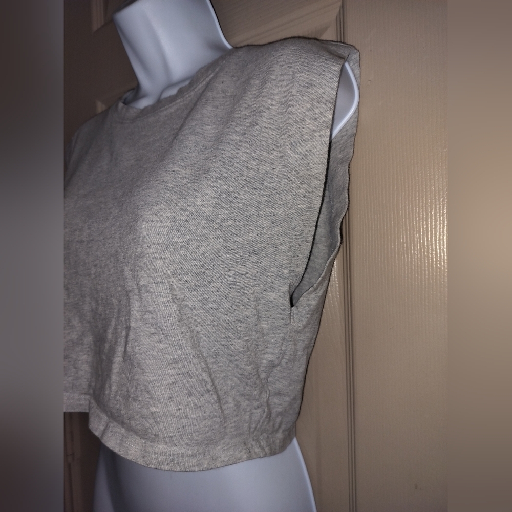 Offline By Aerie Light Gray Crop Top Sz S - Picture 2 of 5